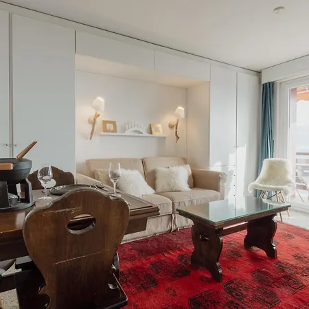 Avec Vue Spectaculaire Sur Les Montagnes * Crans-Montana